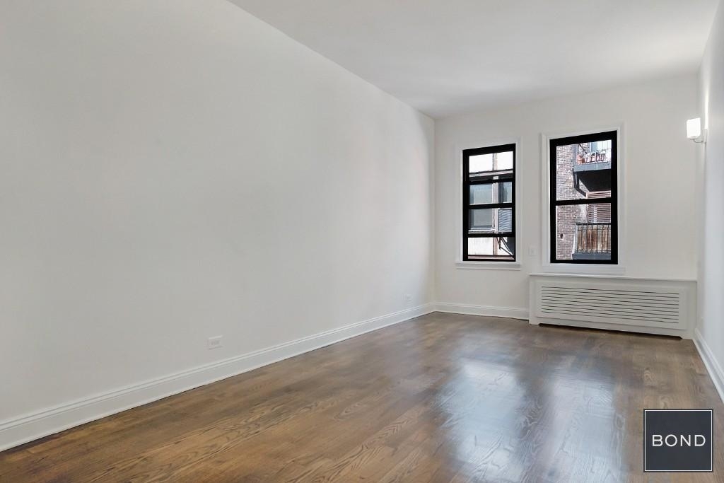 235 West 22nd Street - Photo 2