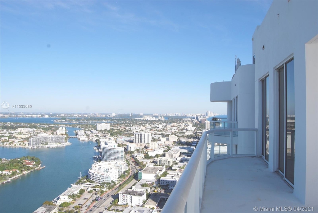 6365 Collins Ave - Photo 10