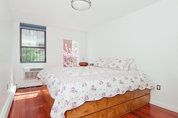 153 Stanton Street - Photo 2