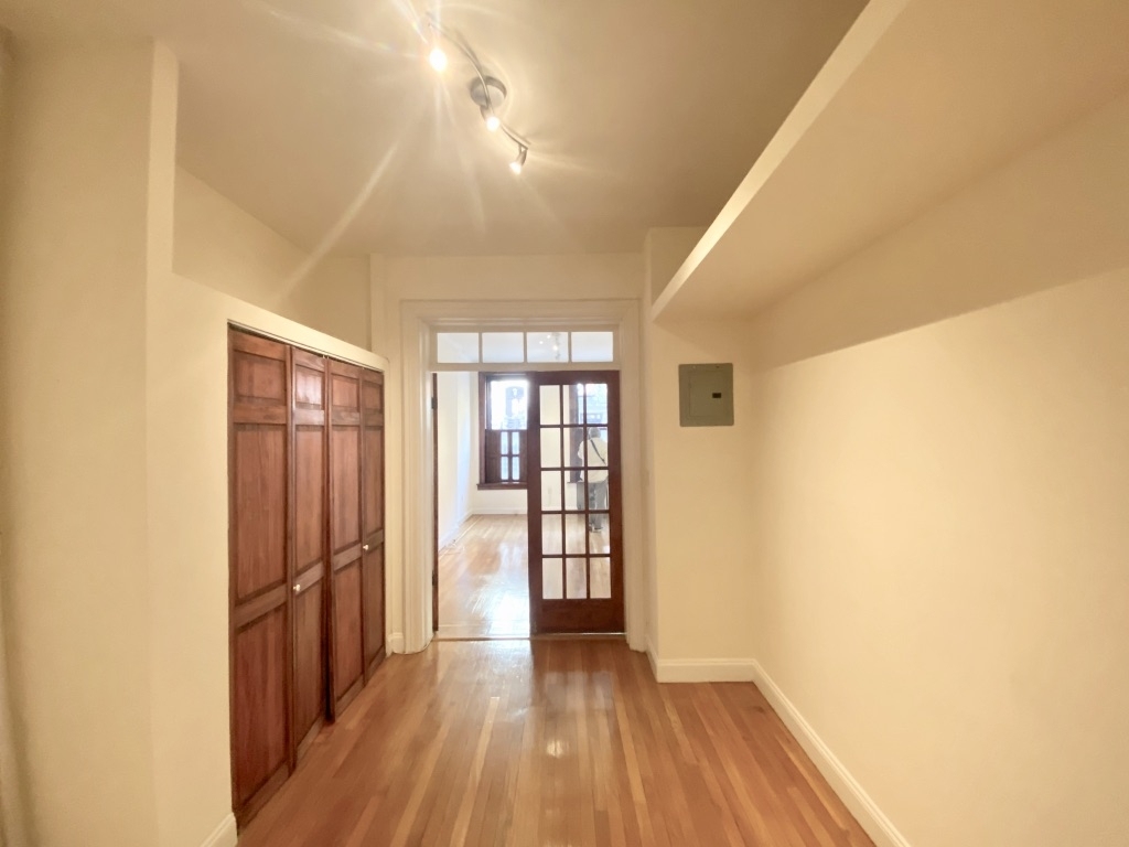 450 East 84th Street - Photo 3