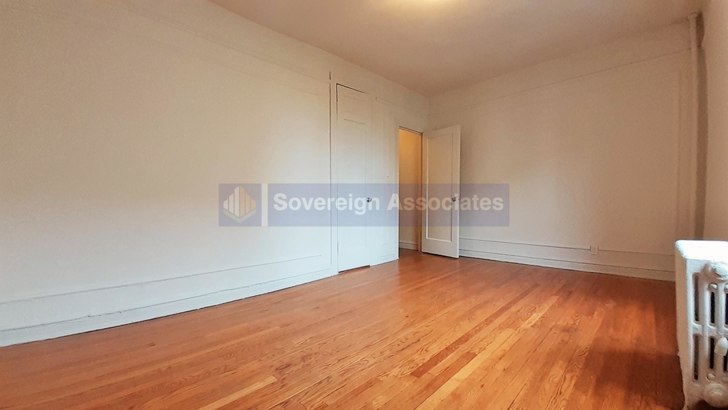 282 Cabrini Boulevard - Photo 8