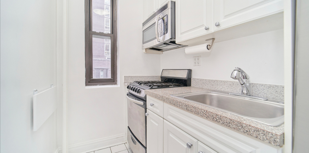 124 East 24th Street - Photo 6