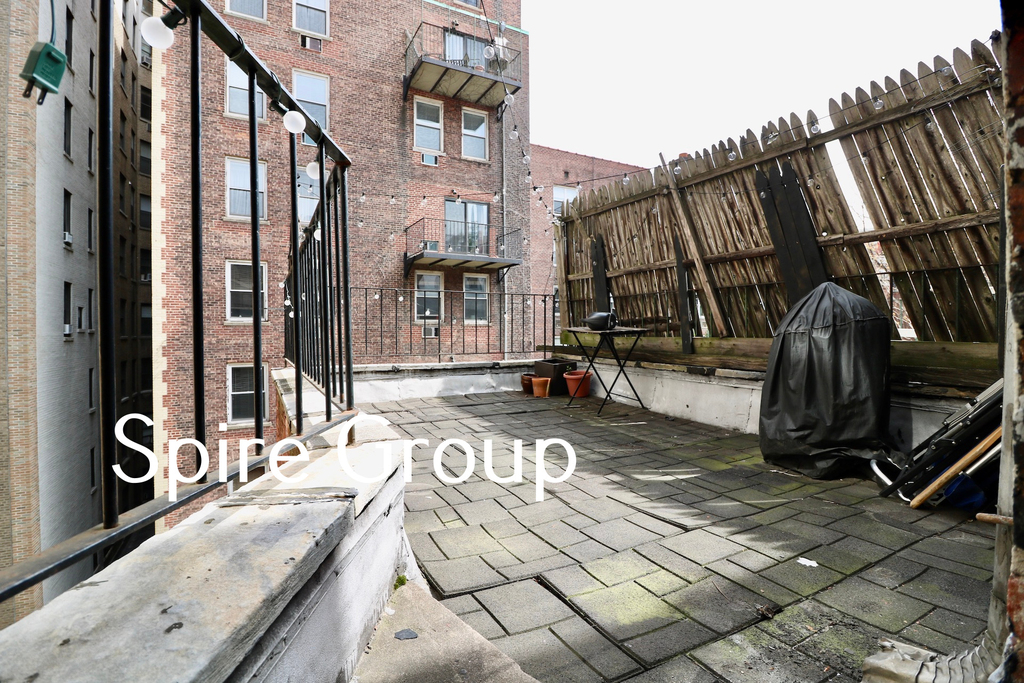 159 West 75th Street - Photo 0