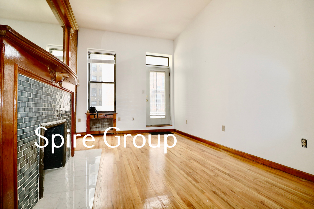 159 West 75th Street - Photo 9