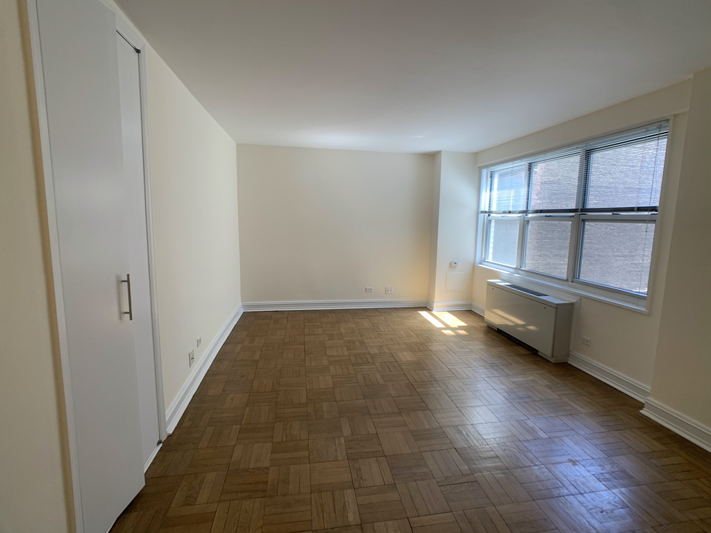 888 8th Avenue - Photo 2