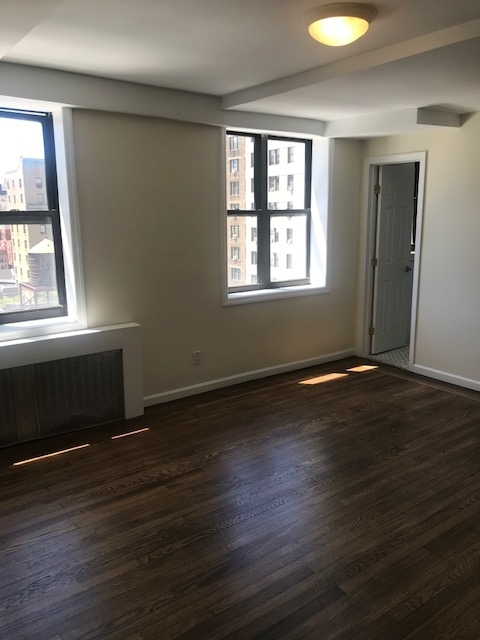 850 Amsterdam Avenue - Photo 3