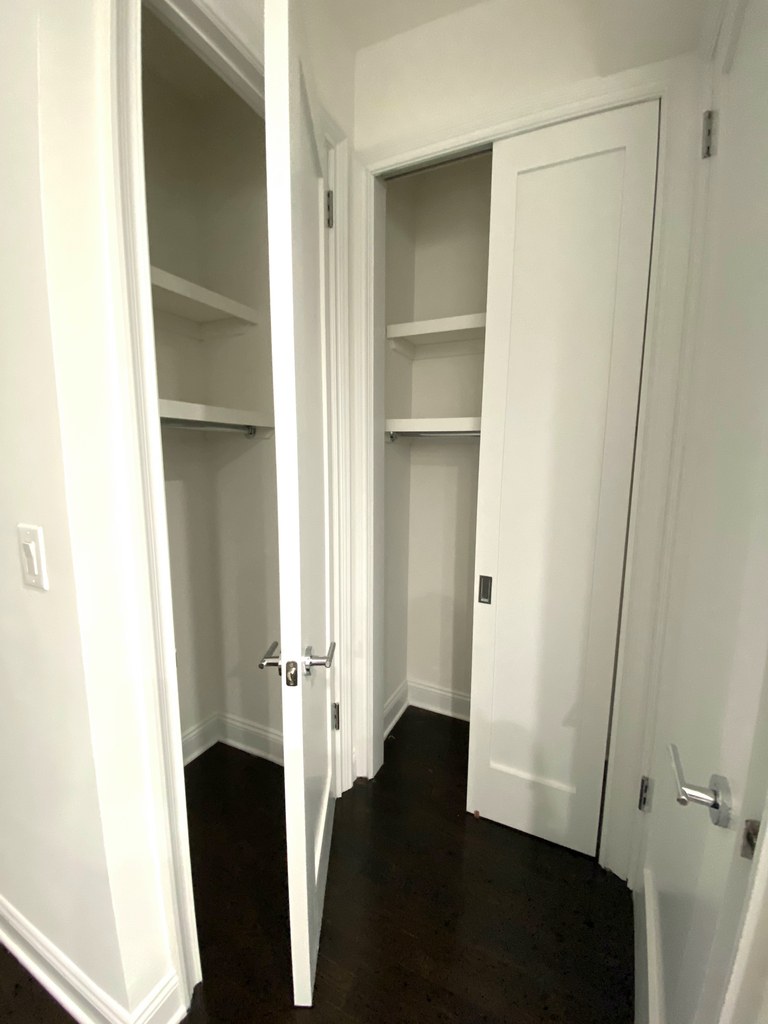 235 West 22nd Street - Photo 3