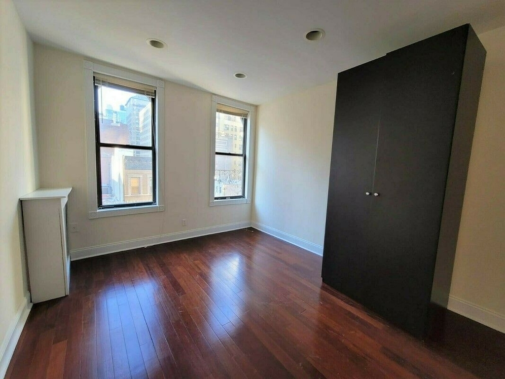 175 Lexington Avenue - Photo 0