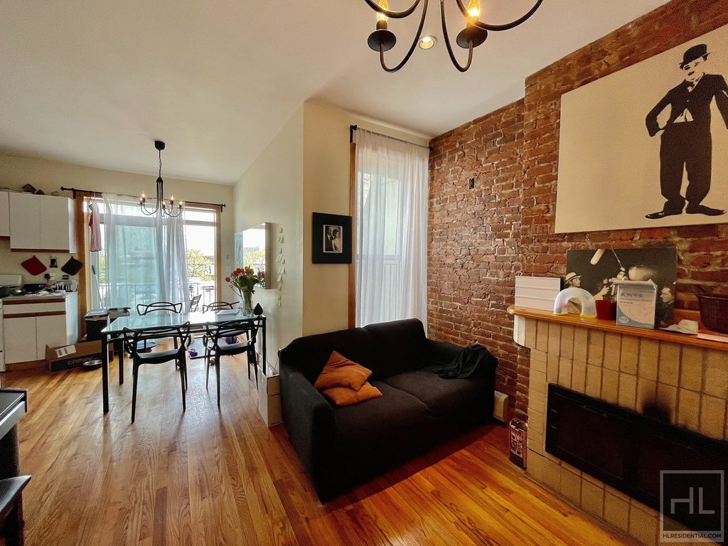 481 12 Street - Photo 4