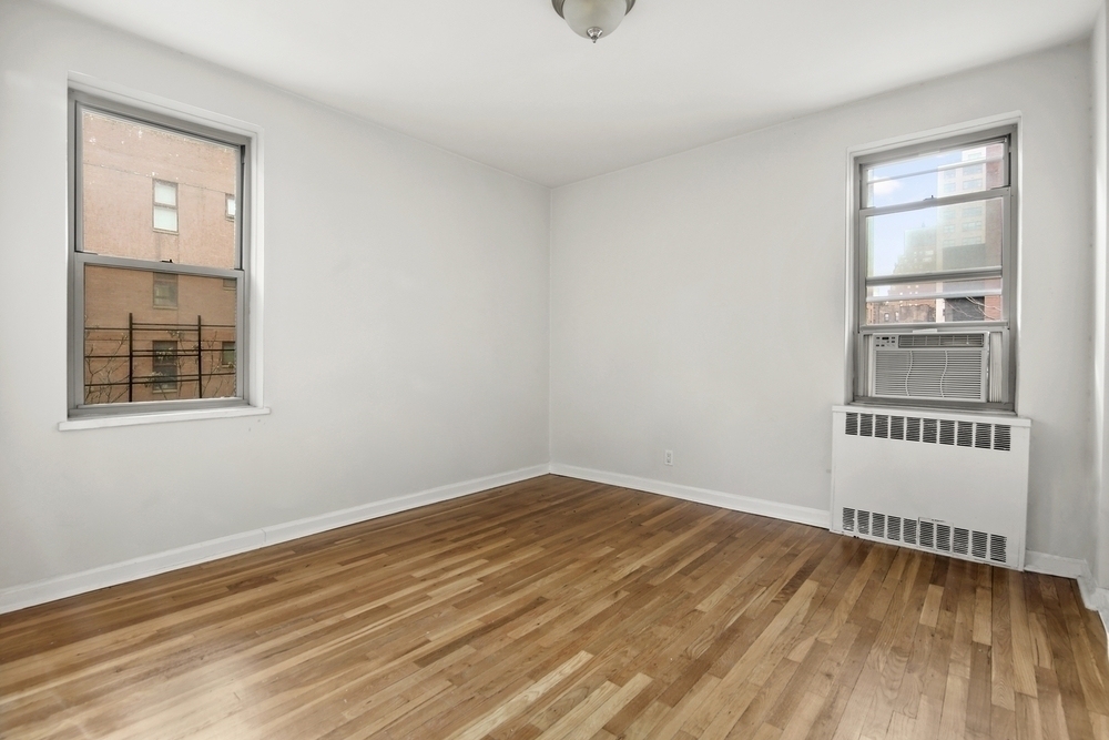 330 East 63rd Street - Photo 2