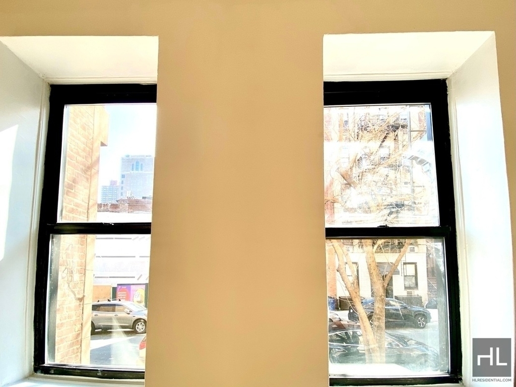 East 83 Street - Photo 0