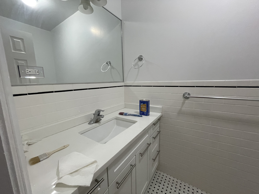 565 W 204th (AC)  - Photo 6