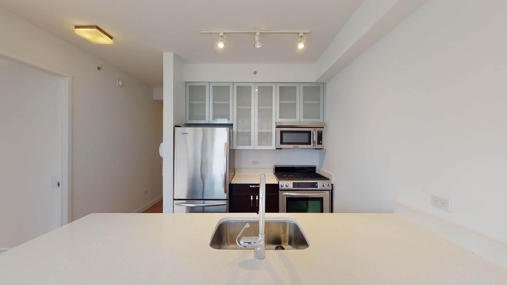 808 Columbus Avenue - Photo 3