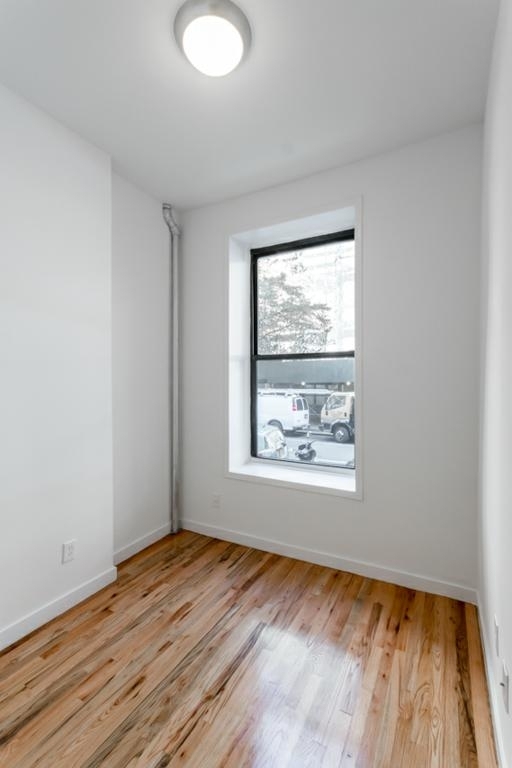 East 91st Street - Photo 2