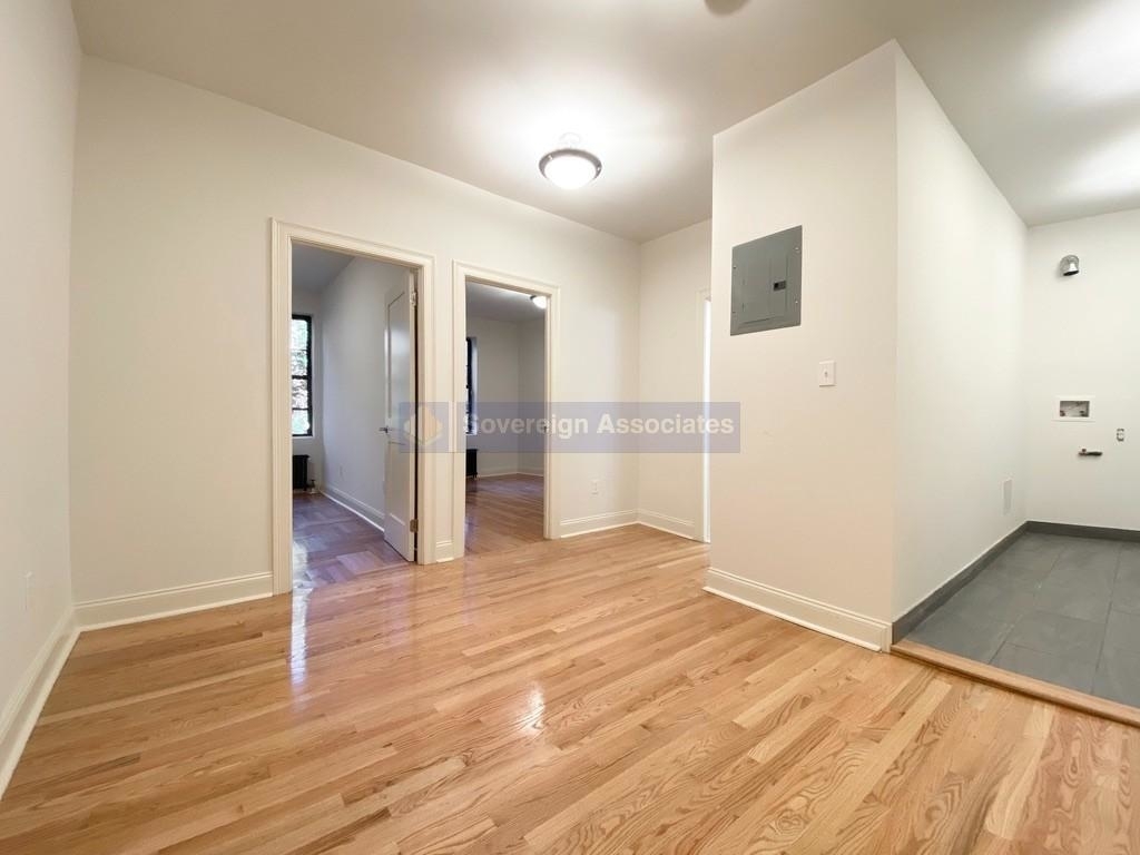 282 Cabrini Boulevard - Photo 0