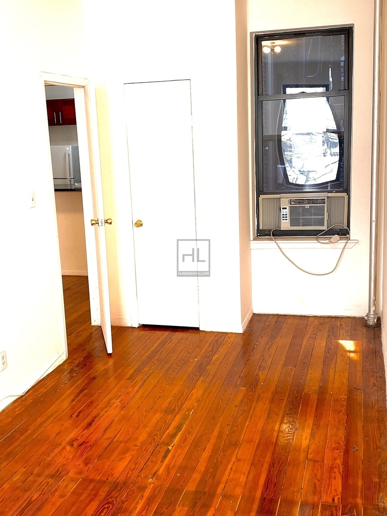 342 East 15 Street - Photo 10