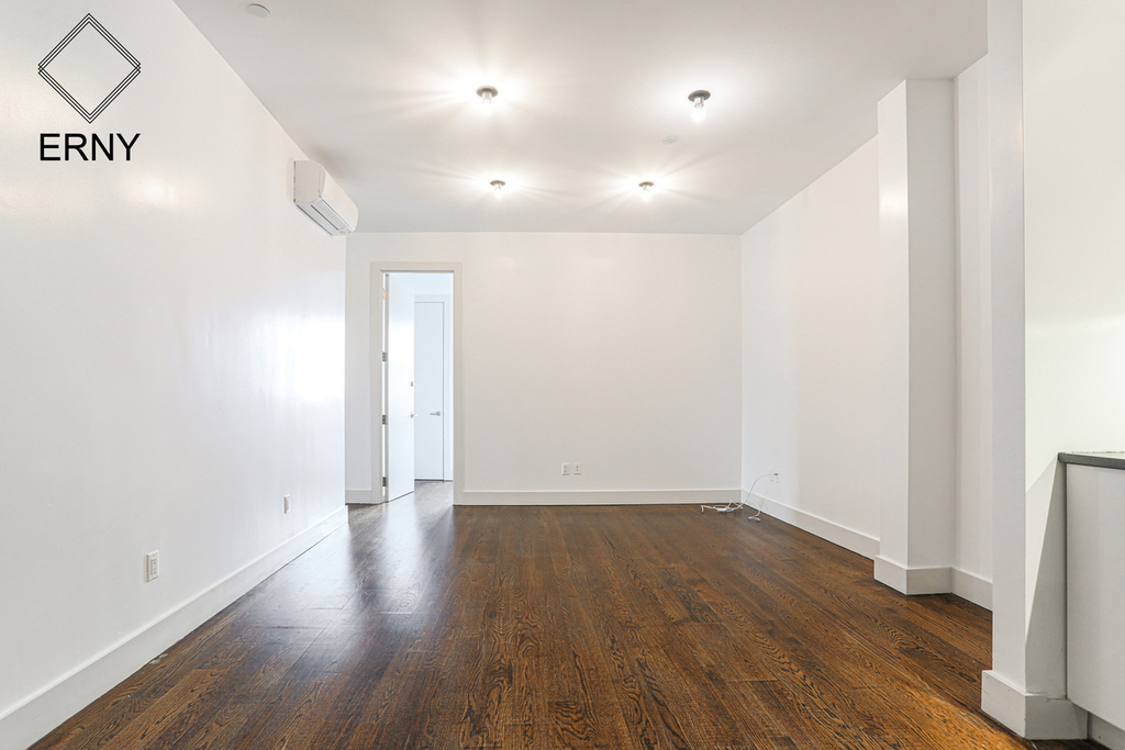 1485 Broadway - Photo 2