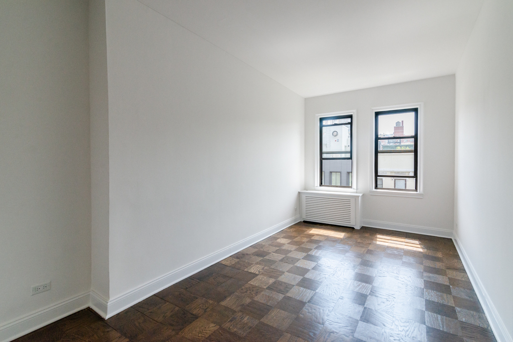 235 West 22nd Street - Photo 0