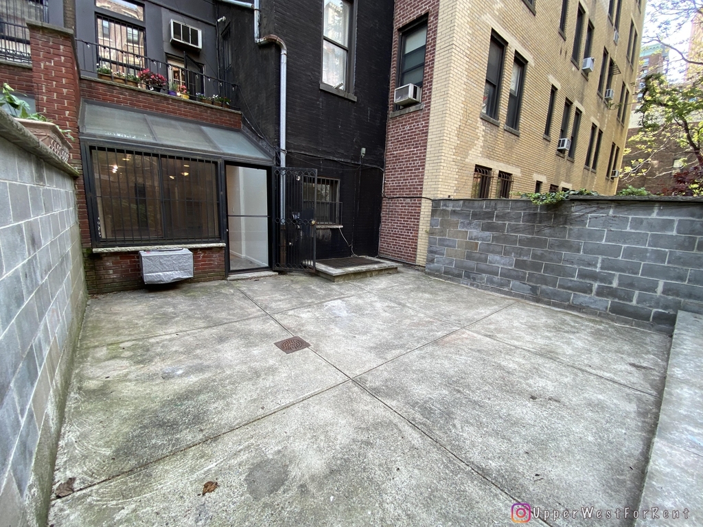 145 West 74th Street - Photo 4