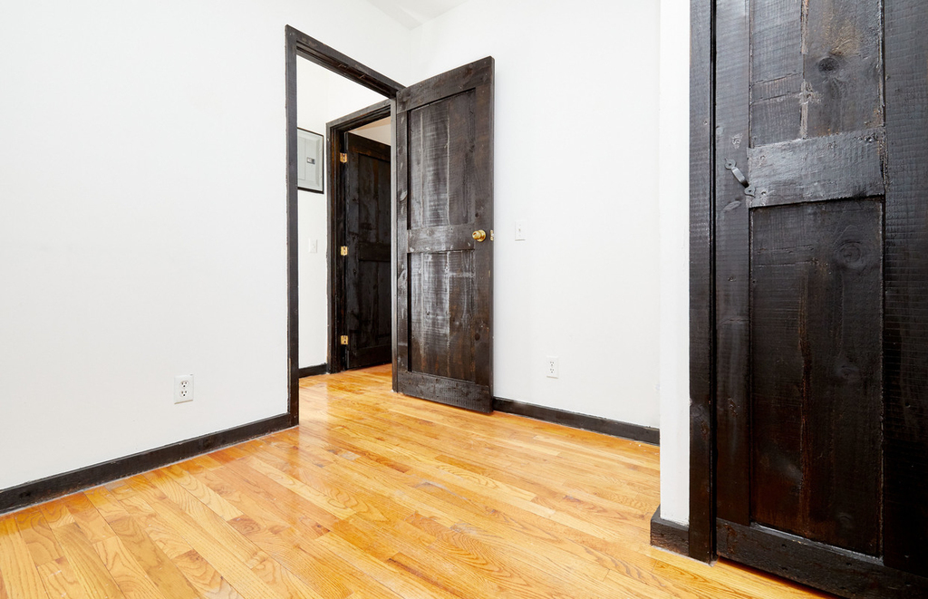 520 East 14th Street - Photo 2