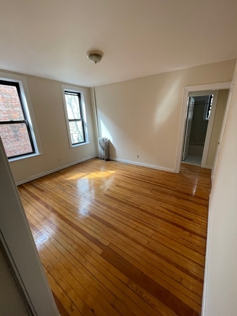 4152 49th street Astoria - Photo 4