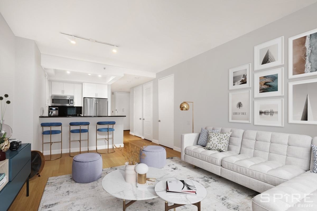 320 West 38th Street - Photo 1