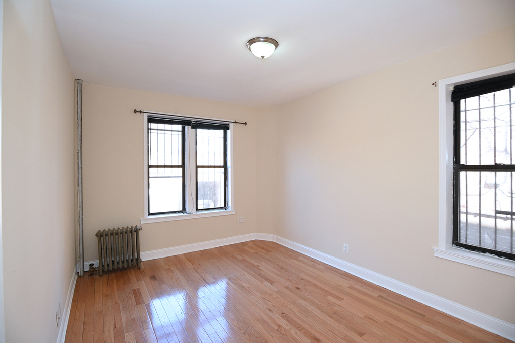 1621 Park Place - Photo 4