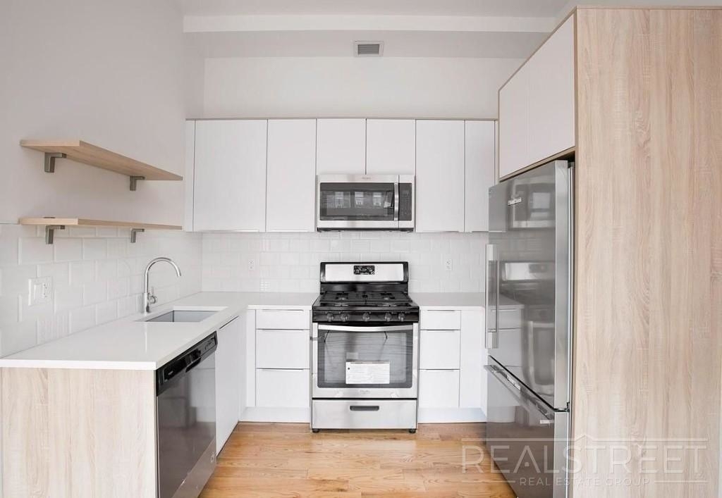 109 Winthrop St - Photo 1