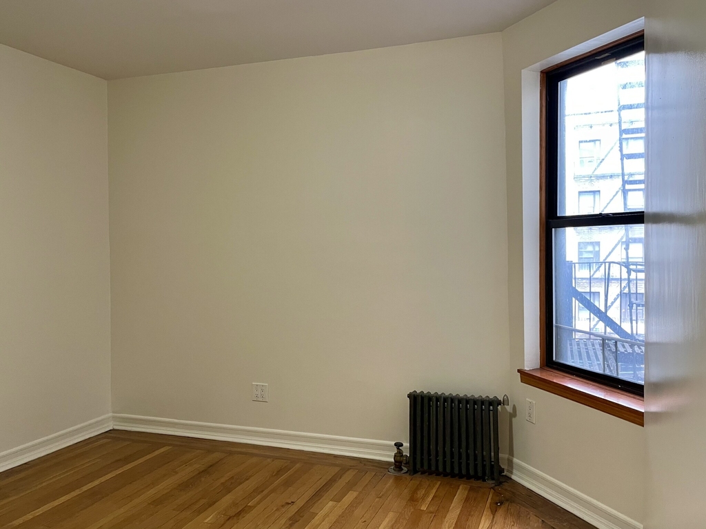 610 West 150th St - Photo 4