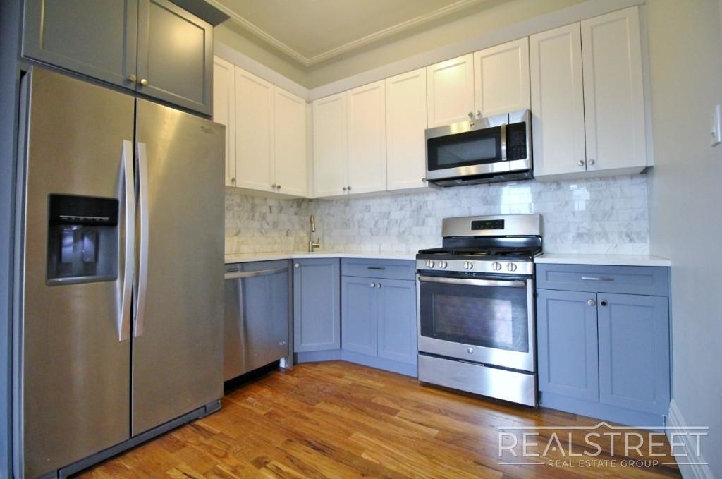 1391 Dean Street - Photo 3