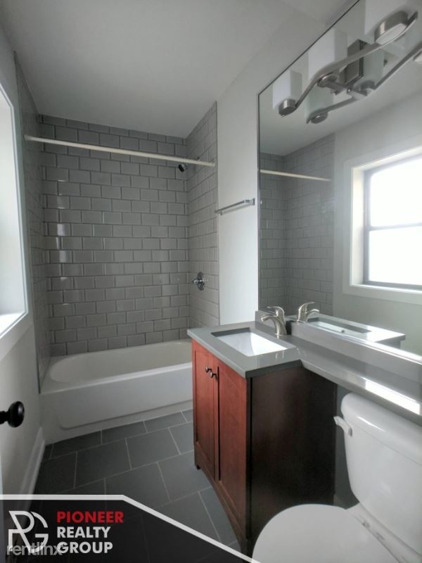 550 W Arlington Pl 810 - Photo 8