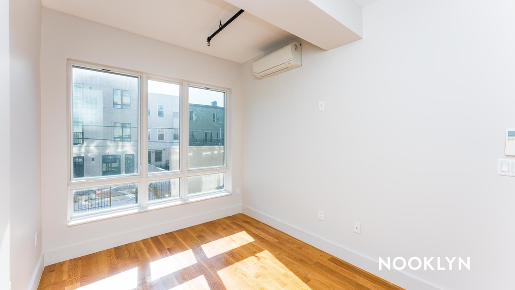 880 Dekalb Avenue - Photo 8