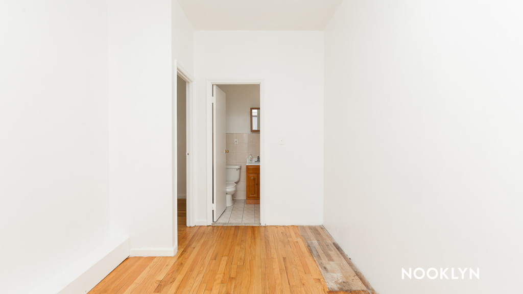 345 Jefferson Avenue - Photo 5