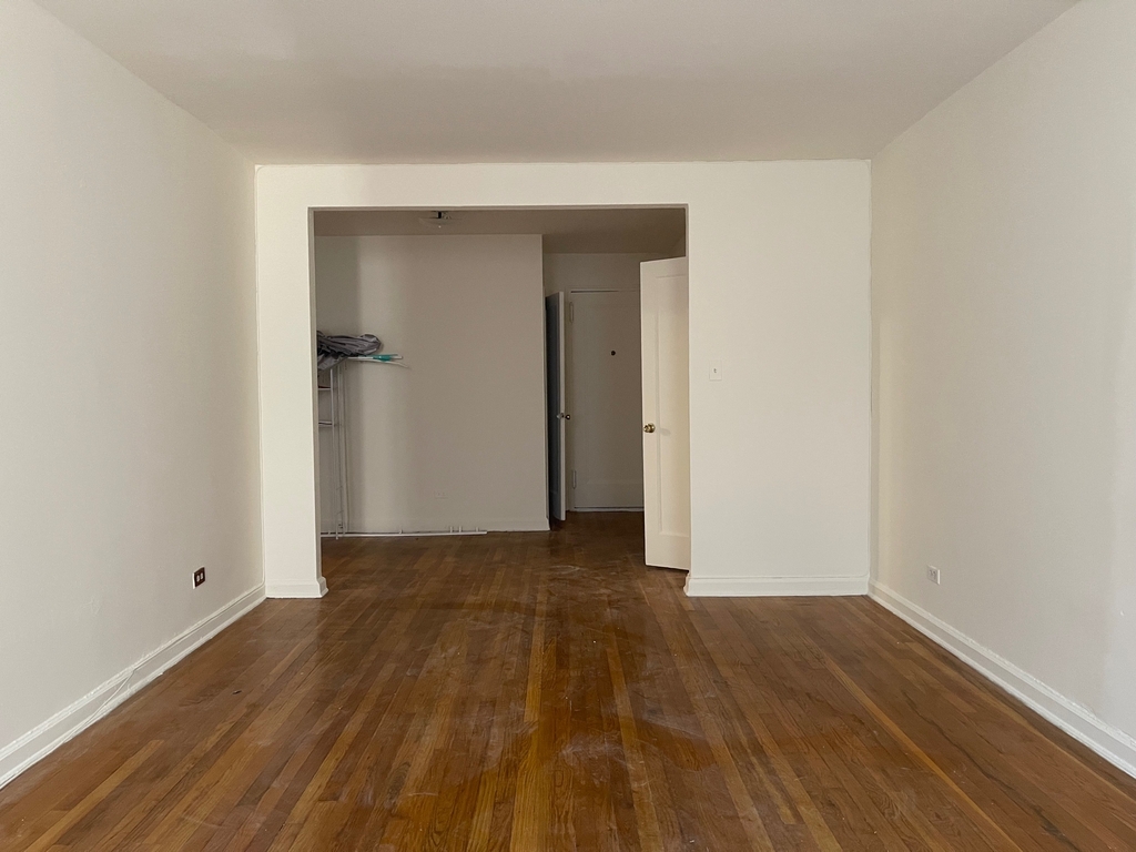 425 West 57th Street - Photo 5