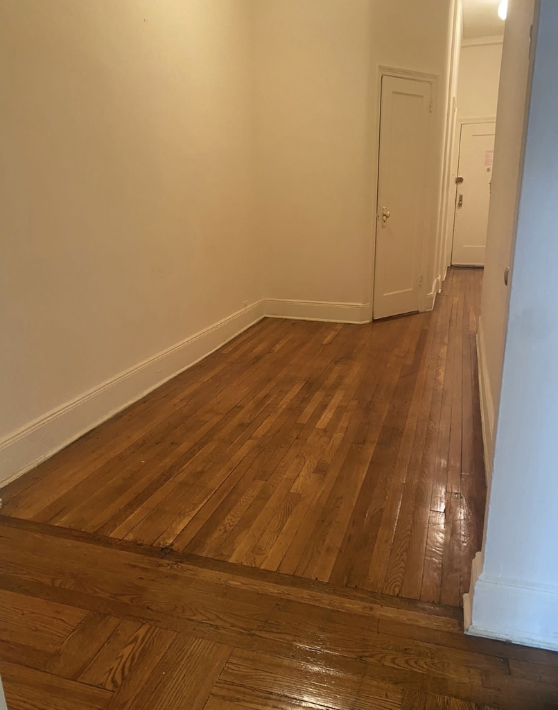 425 West 57th Street - Photo 2