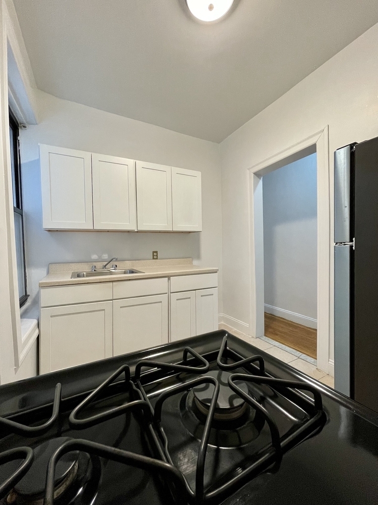 647 West 172nd Street - Photo 4