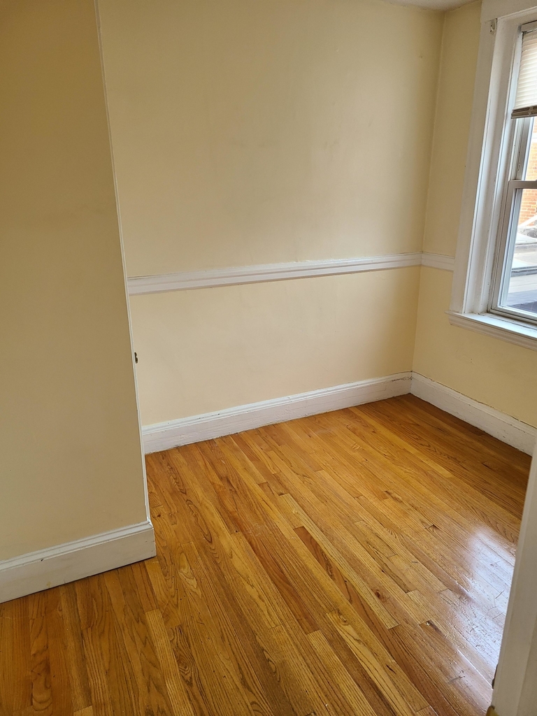 223 Hanover St. - Photo 3