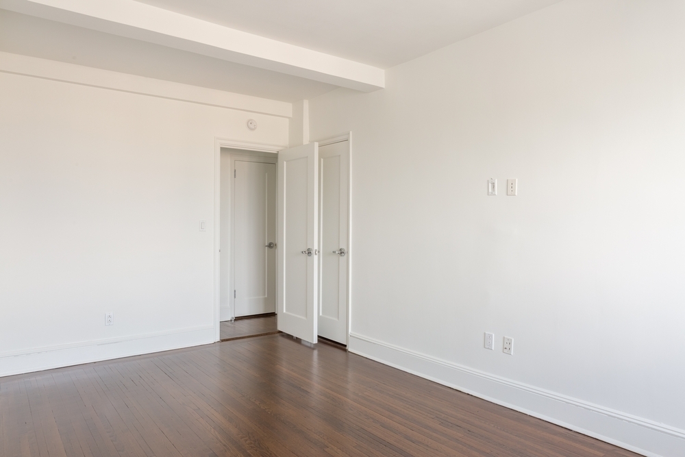 501 West 113th Street - Photo 2