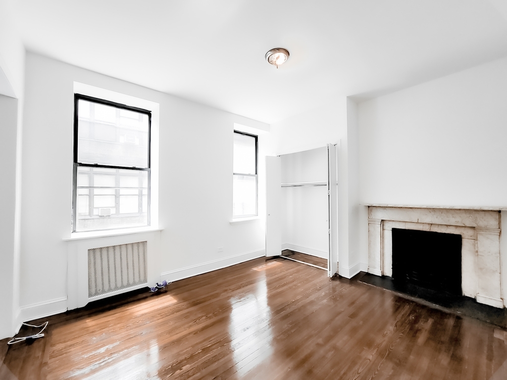 64 West 9th Street - Photo 0