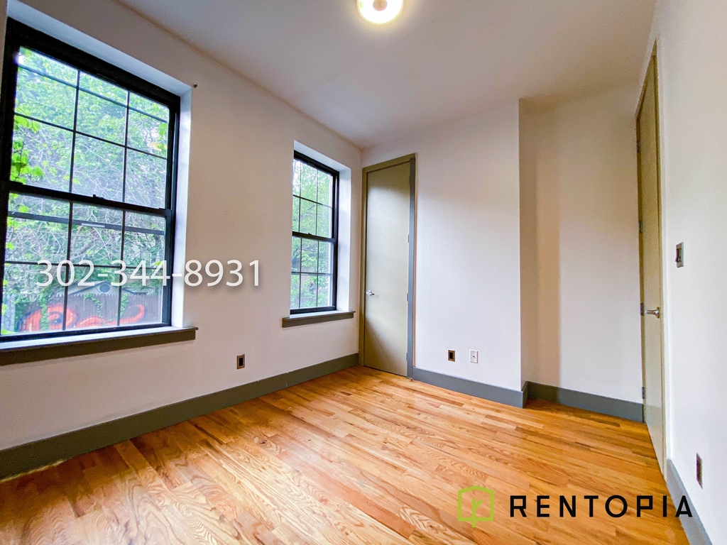 81A Cornelia St - Photo 2