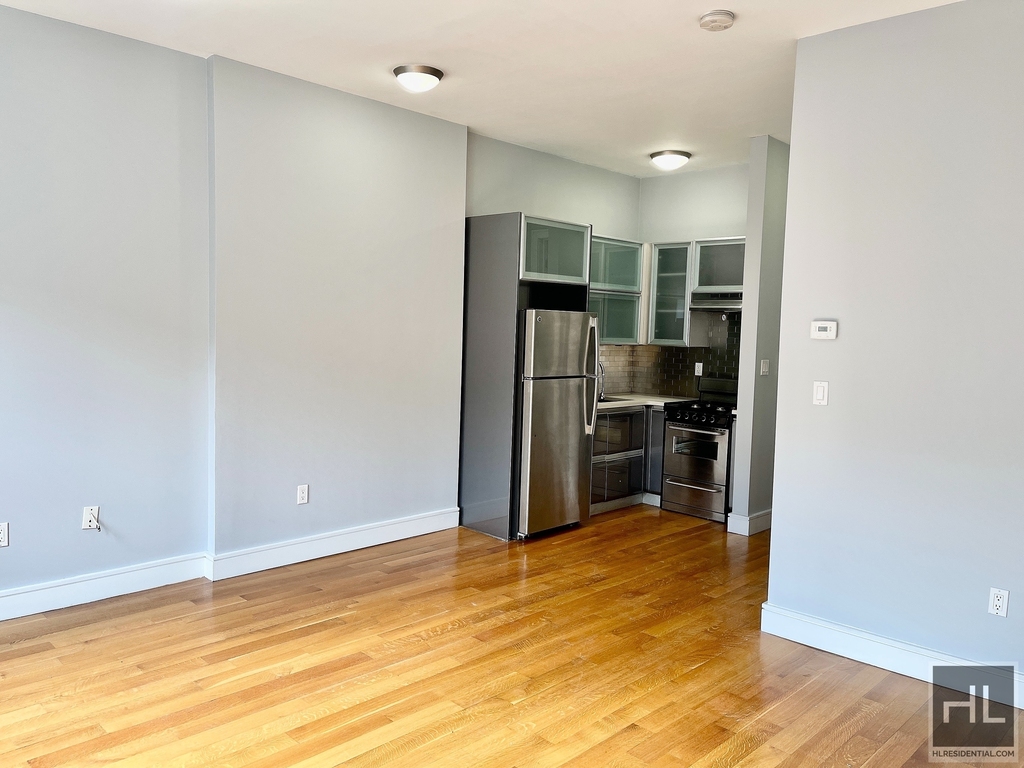 533 West 142 Street - Photo 7