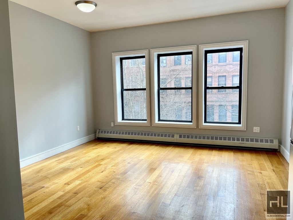 533 West 142 Street - Photo 1