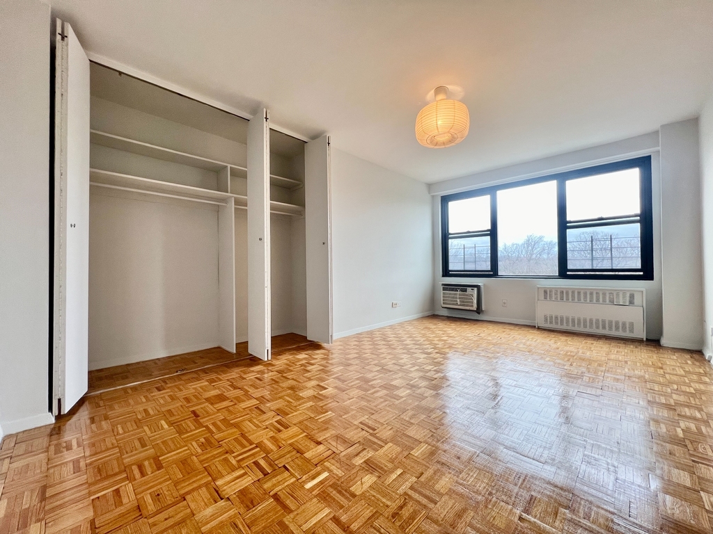 160 Parkside Avenue - Photo 8