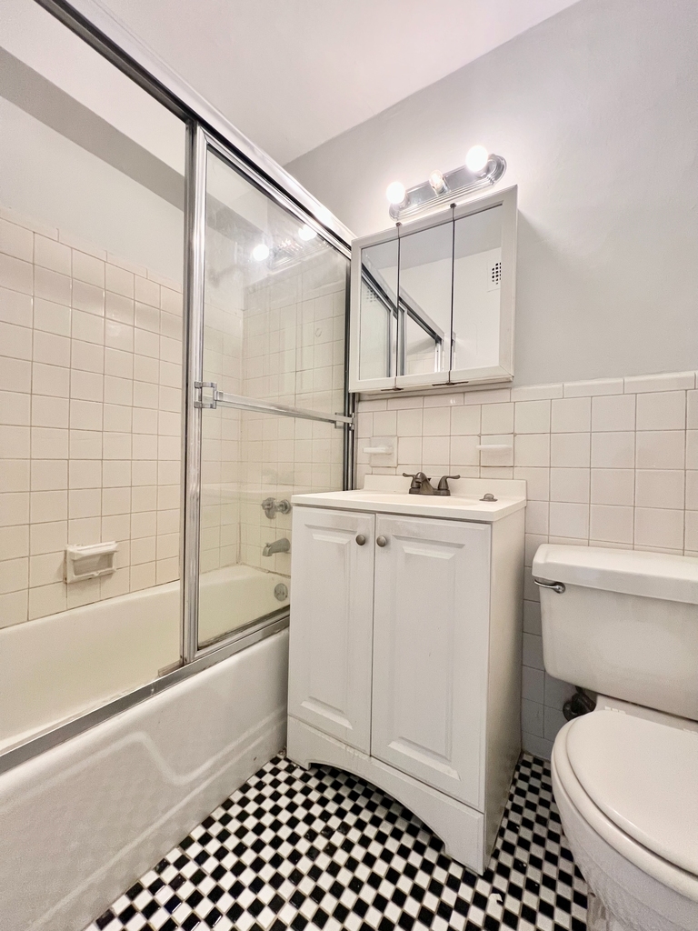 160 Parkside Avenue - Photo 7