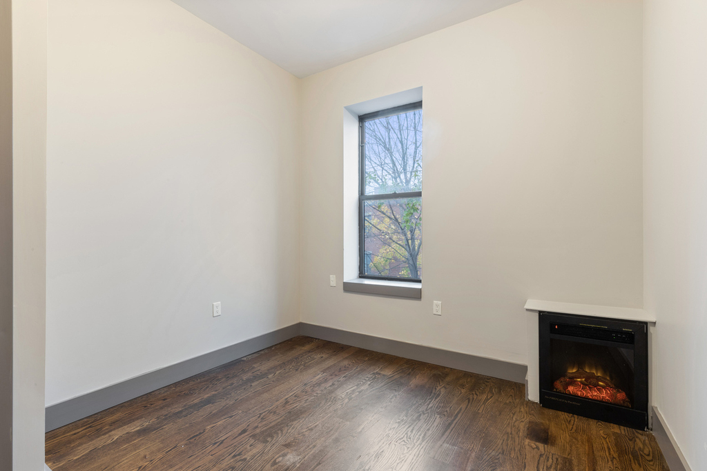 1503 Eastern Parkway - Photo 3