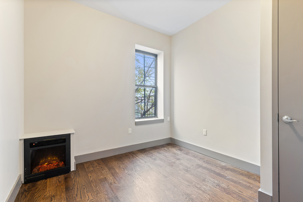 1503 Eastern Parkway - Photo 5