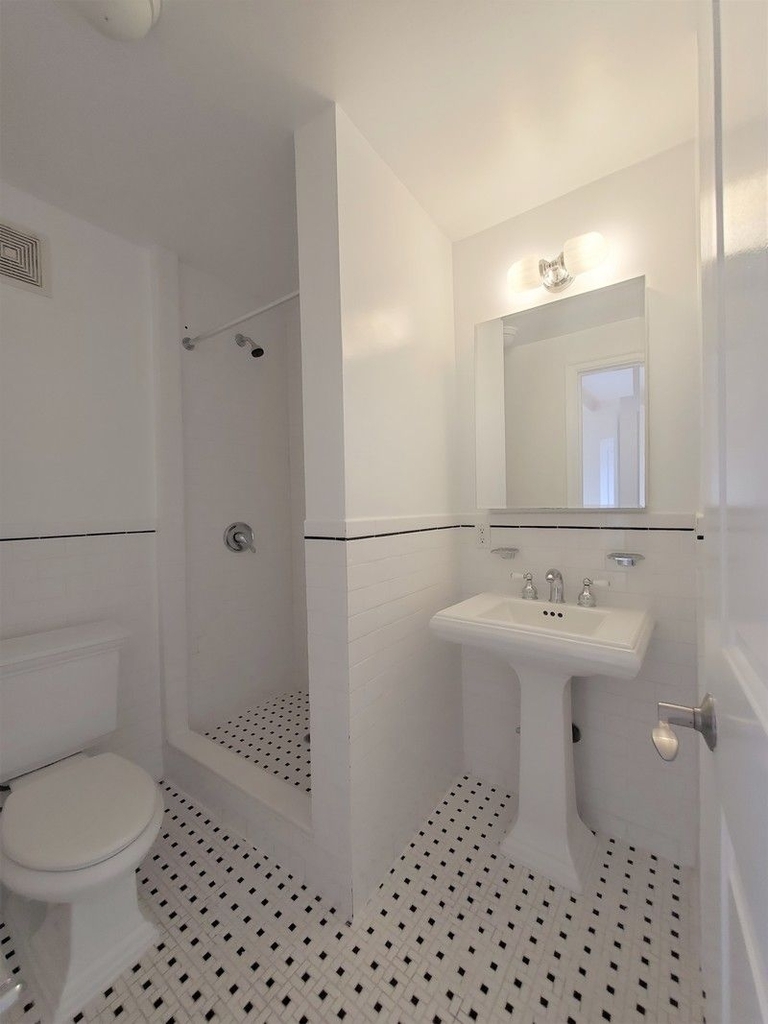 147 West 79th Street - Photo 8