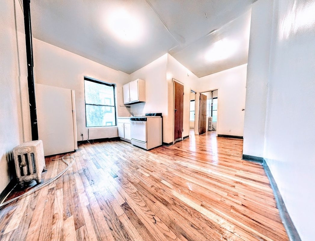 328 East 14th Street - Photo 1