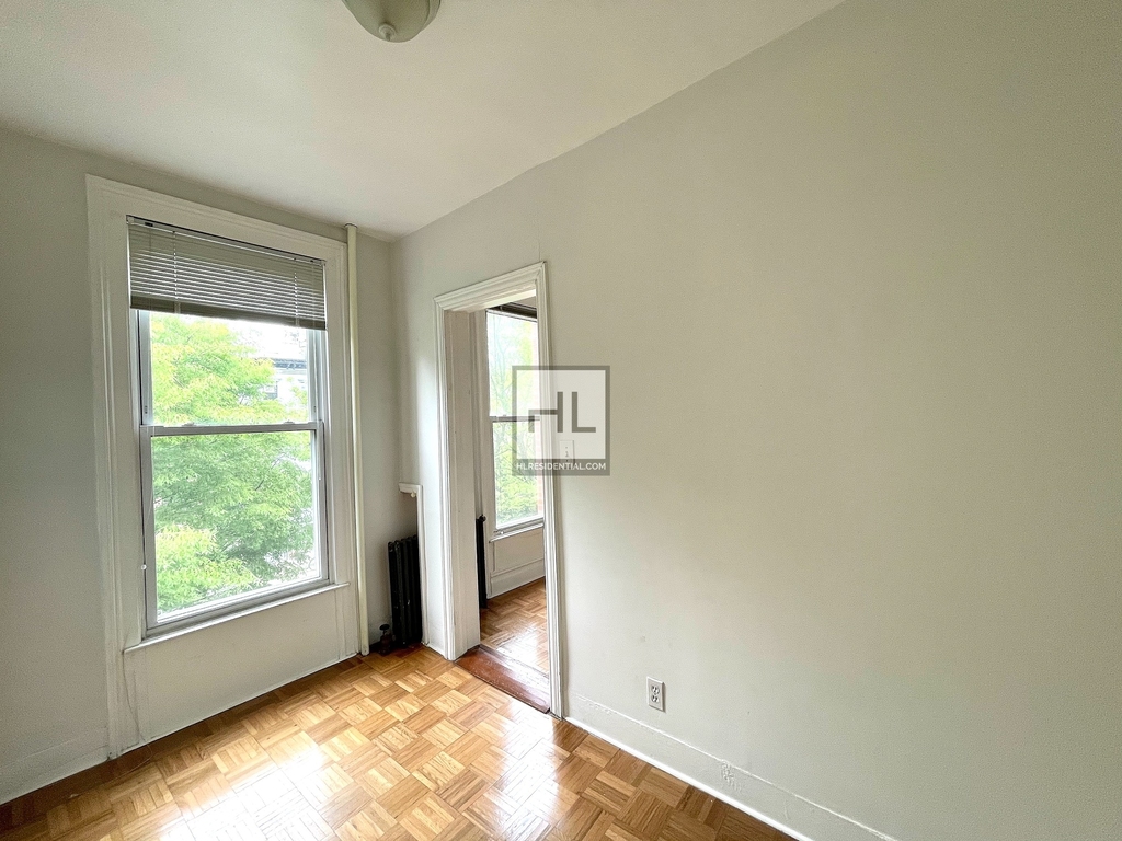 184 Madison Street - Photo 3