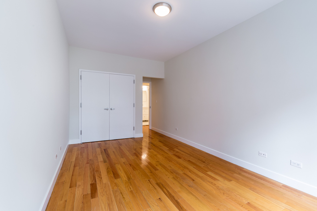 252 East 61st Street - Photo 5